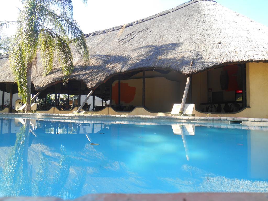 Victoria Falls Budget Hotel Exterior foto